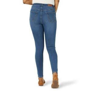 Wrangler High Rise Unforgettable Skinny Jeans Medium Wash MT1SNCD Size 8